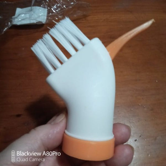 Dry/wet Cleaning Brush Can Connect Any Mineral Water Bottle / Multi-use Cleaning Brush (random Color)